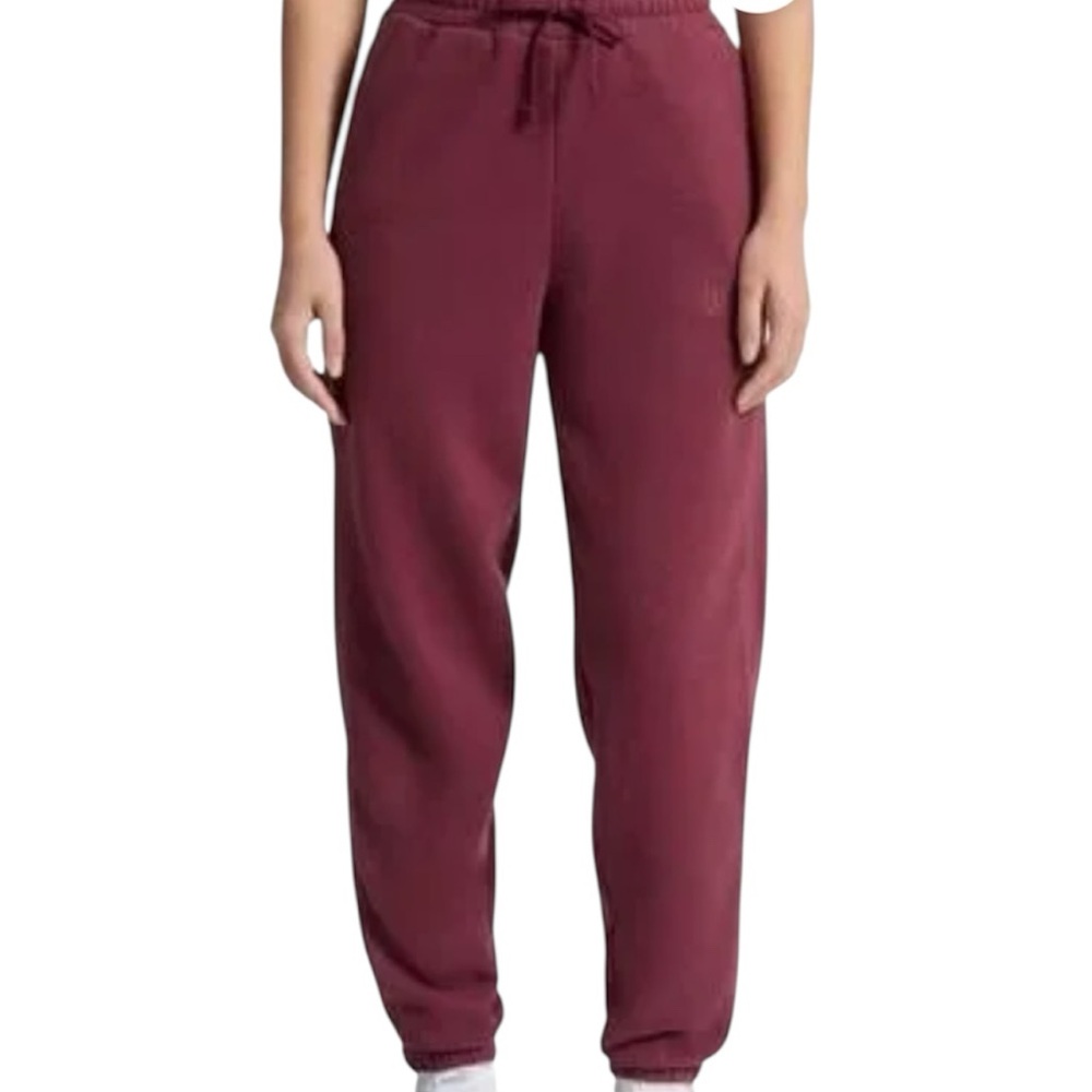 Puma Women's Fleece Jogger Sweatpants /Red